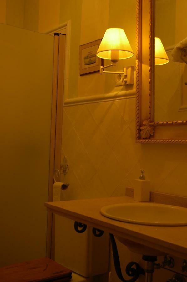 Molino La Boticaria Hotel Марчена Екстериор снимка