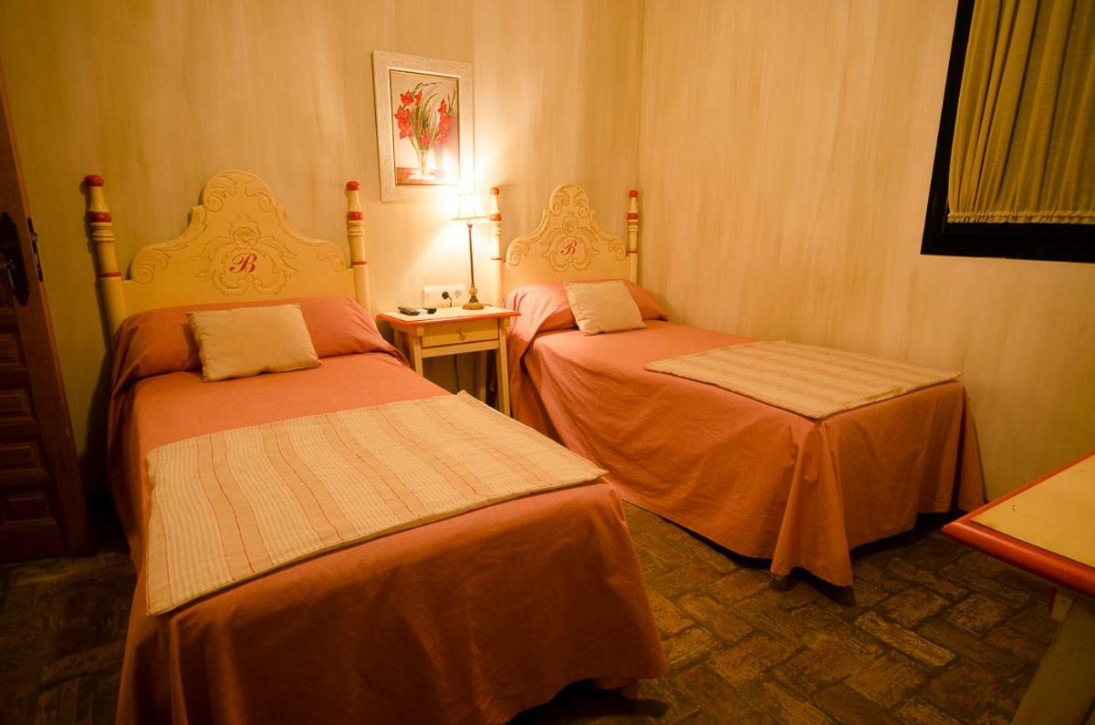 Molino La Boticaria Hotel Марчена Екстериор снимка