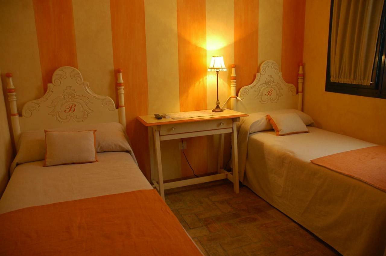 Molino La Boticaria Hotel Марчена Екстериор снимка